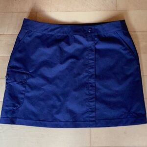Avia Medium navy skort.